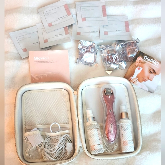 Beautybio Glo pro set comes with 3sealed heads and 5 prep pads